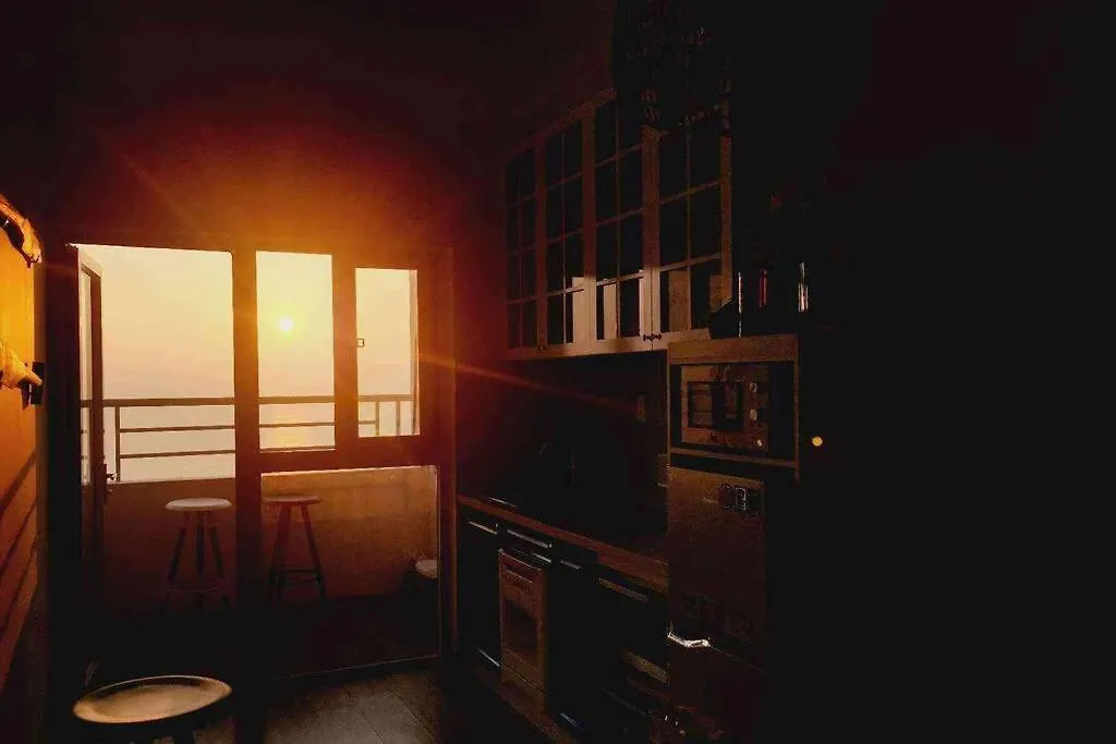 Sunrise From Bed Apartment - Nhatrang Beach Nha Trang Vietnam