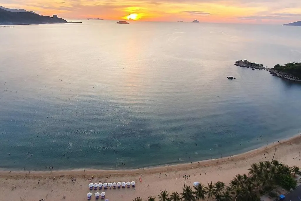 Sunrise From Bed Apartment - Nhatrang Beach Nha Trang 0*,  Vietnam